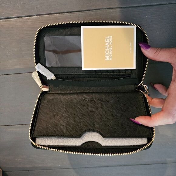 Michael Kors Women's Jet Set Black Pebbled Leather Zip Around Wallet - Picture 11 of 11